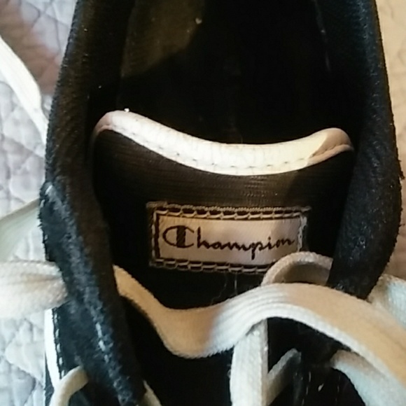 Champion - Picture 5 of 7